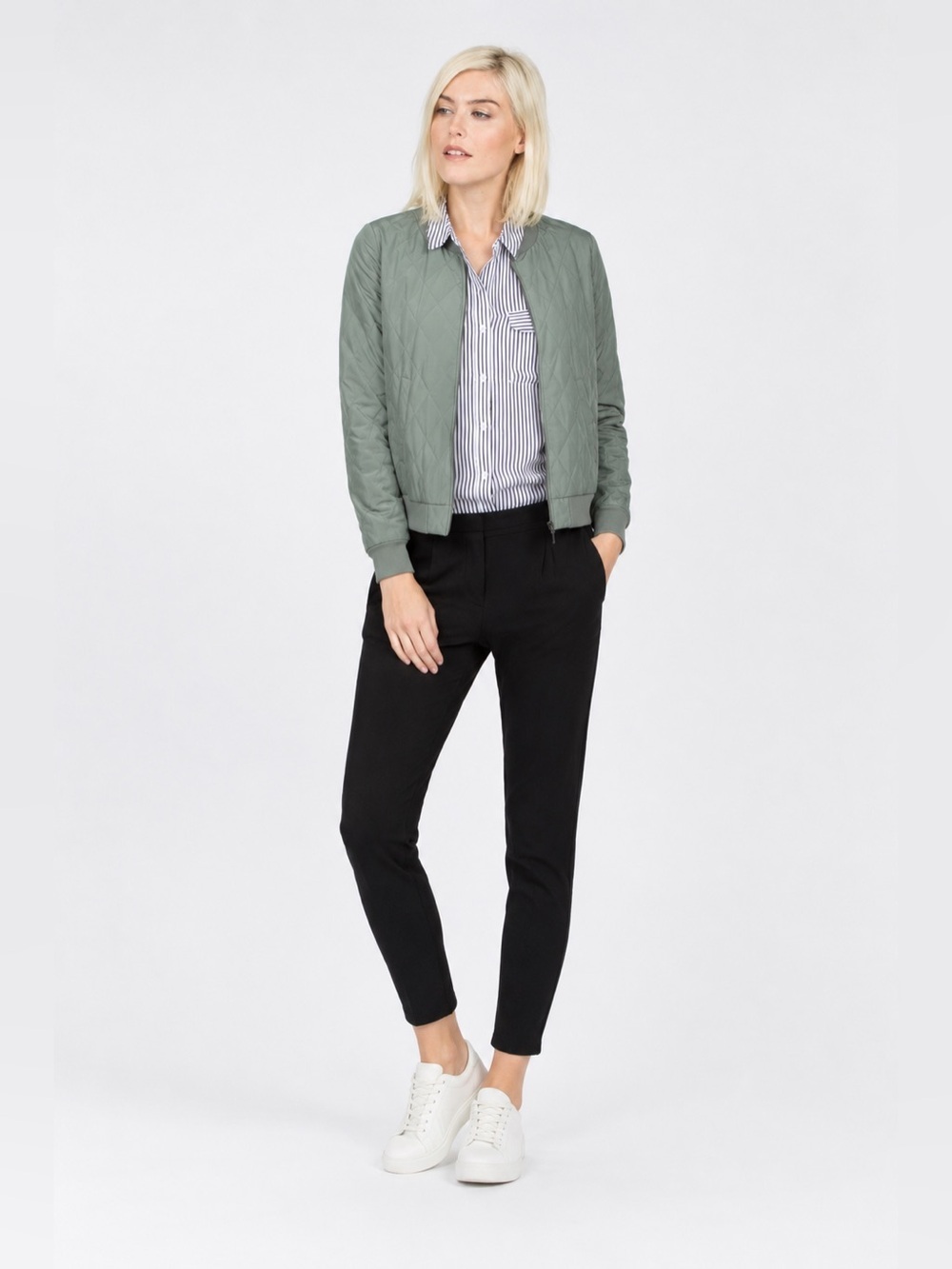 ✨ Kensie Quilted Bomber Jacket Sage Tones Size Small EUC ✨